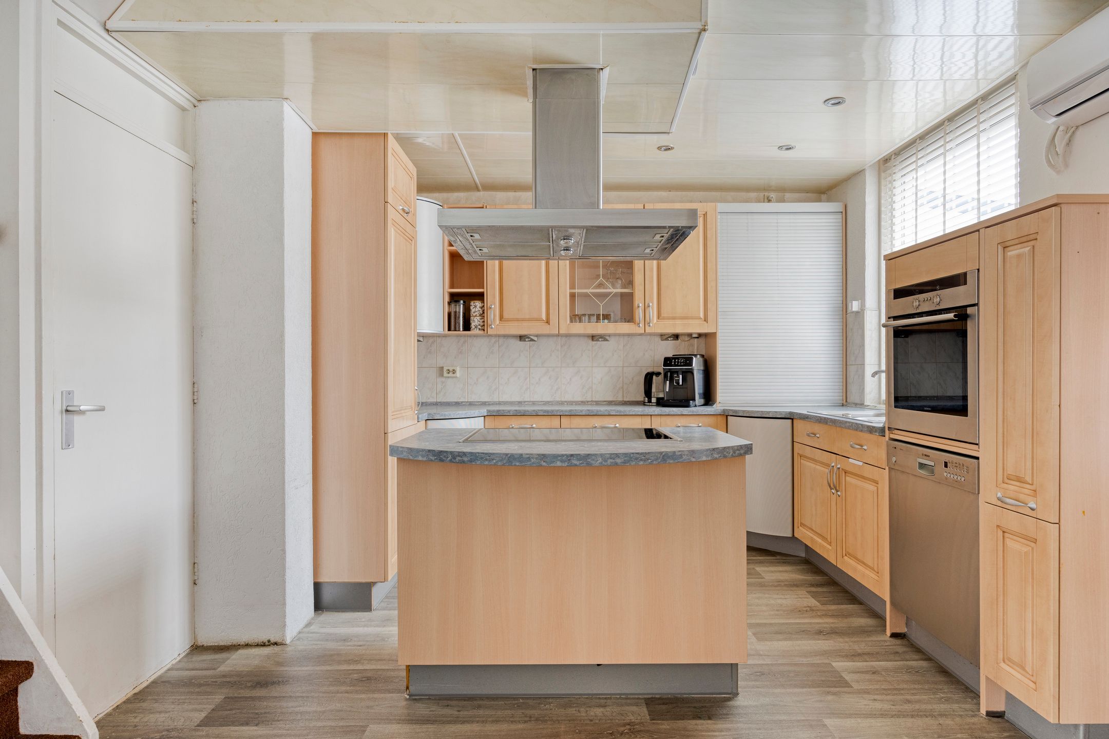 Photo 12 of Mendelssohnstraat 9