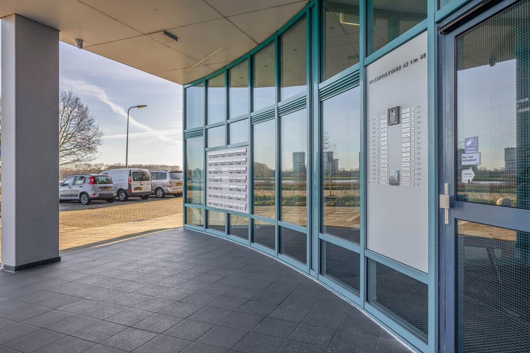 Foto 8 van Maasboulevard 44-L