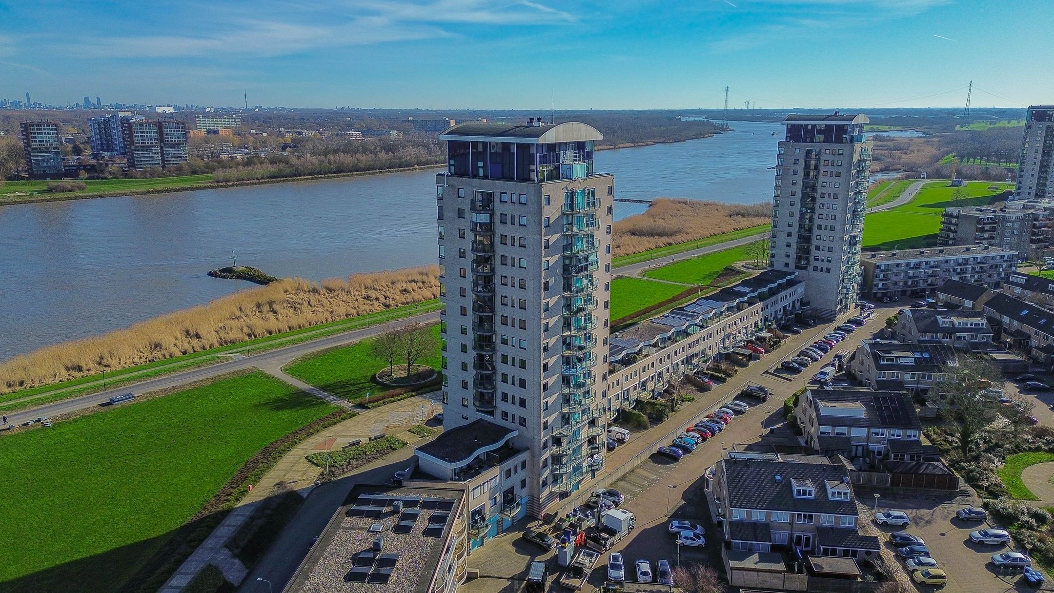 Foto 42 van Maasboulevard 44-L