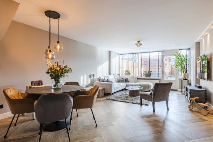 Hoofdwal 28 main image