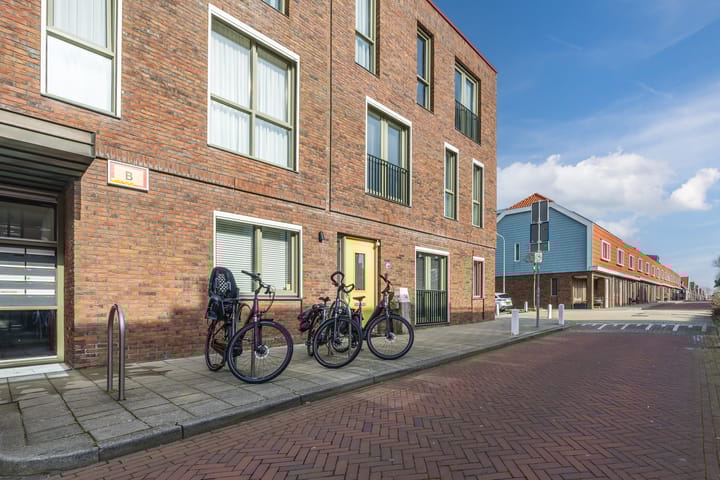 Photo 5 of Wethouder F.E. Meerburg sr. kade 64