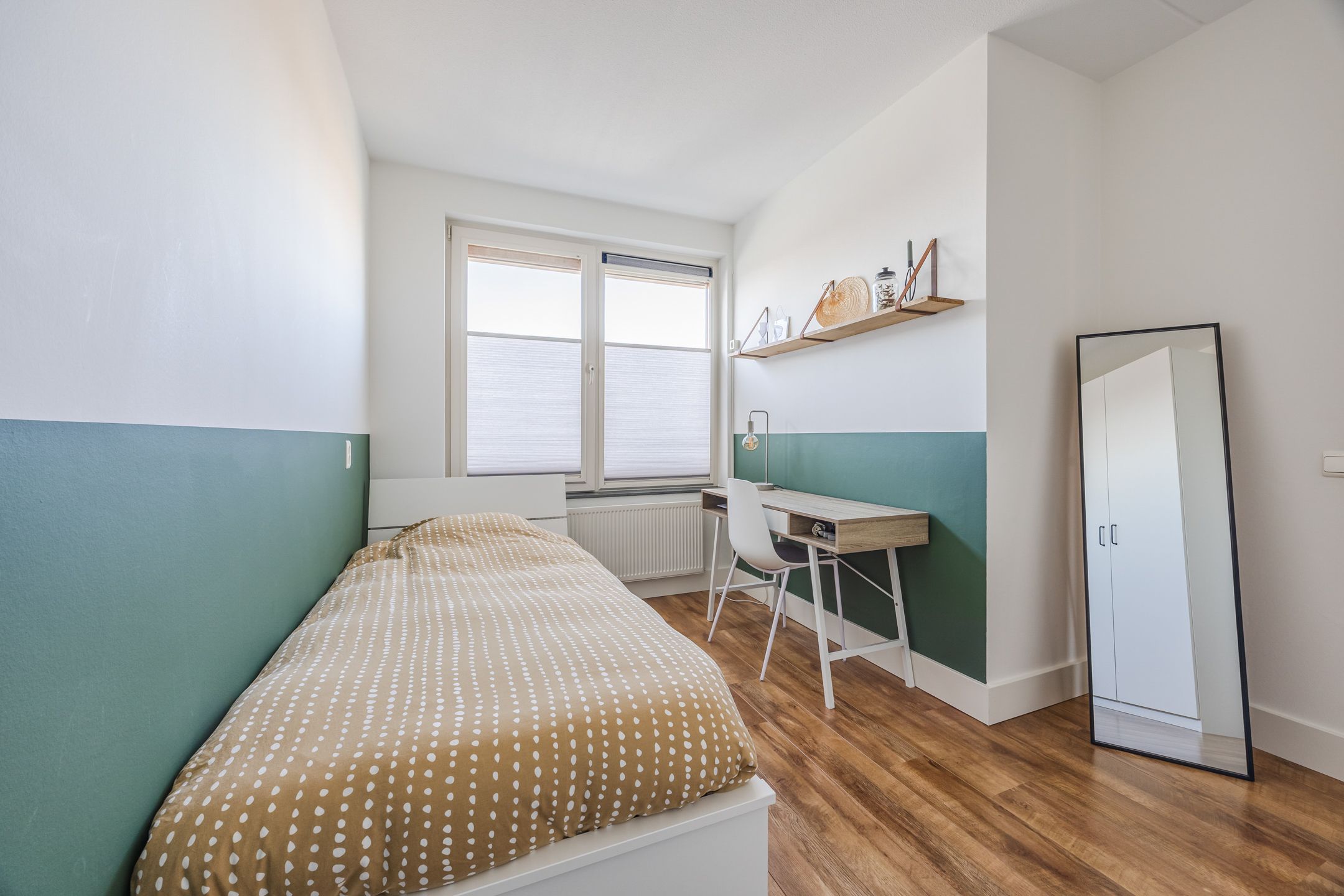 Foto 33 van Wethouder F.E. Meerburg sr. kade 64