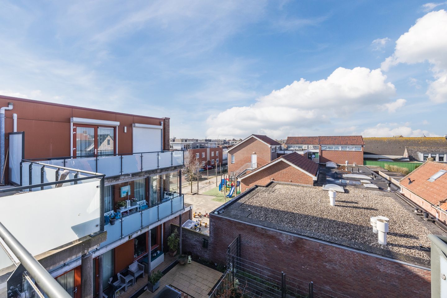 Foto 40 van Wethouder F.E. Meerburg sr. kade 64