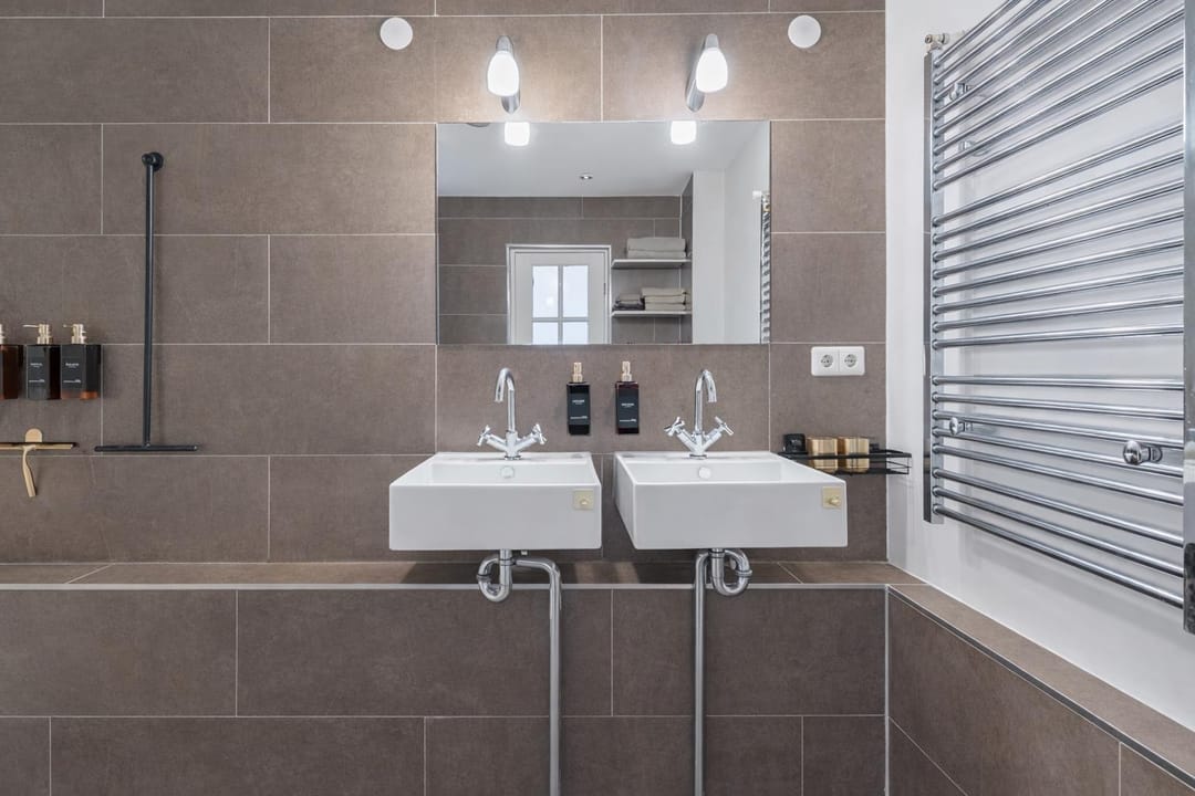 Photo 23 of Spuistraat 40-A