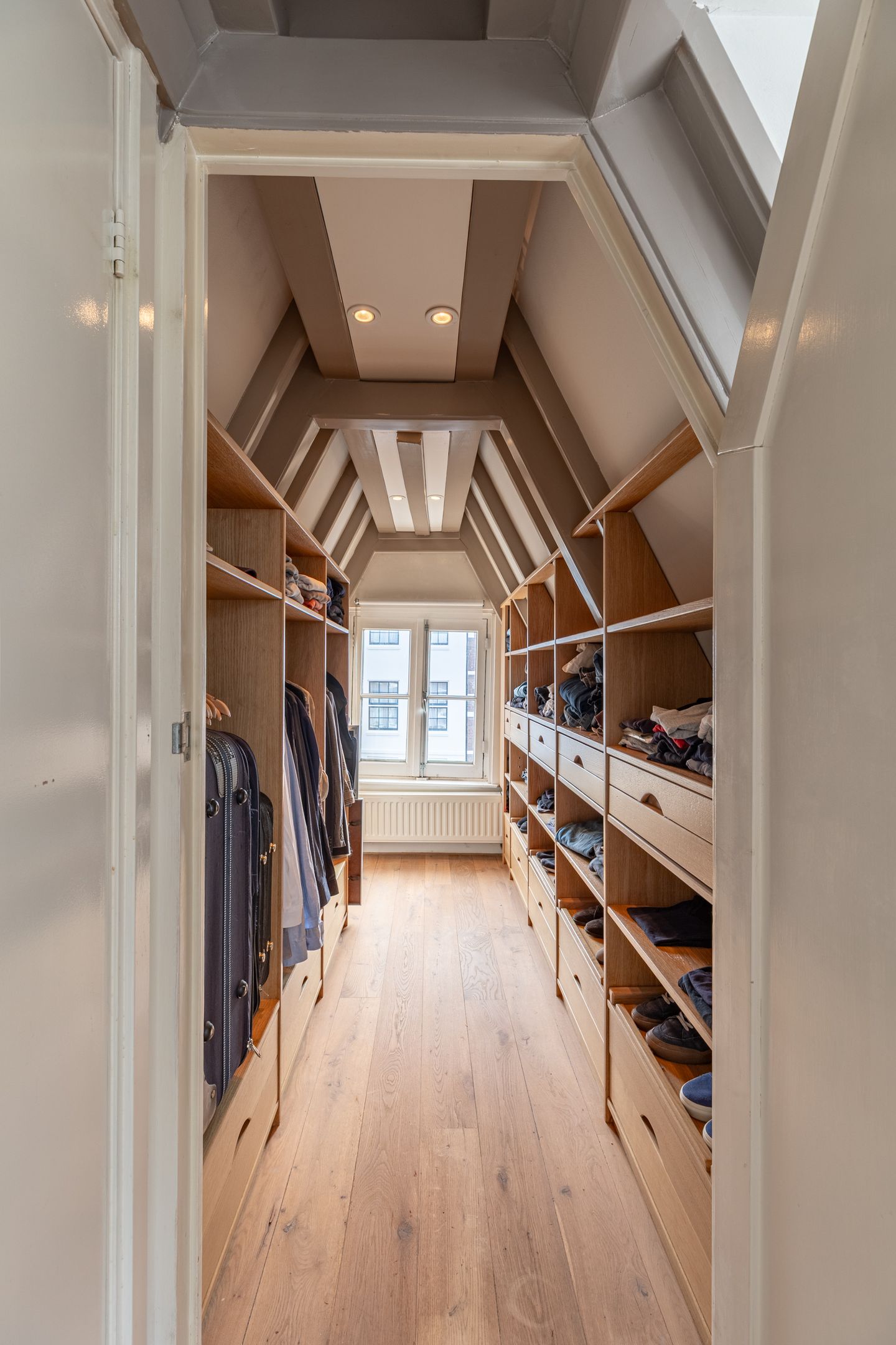 Photo 49 of Spuistraat 40-A