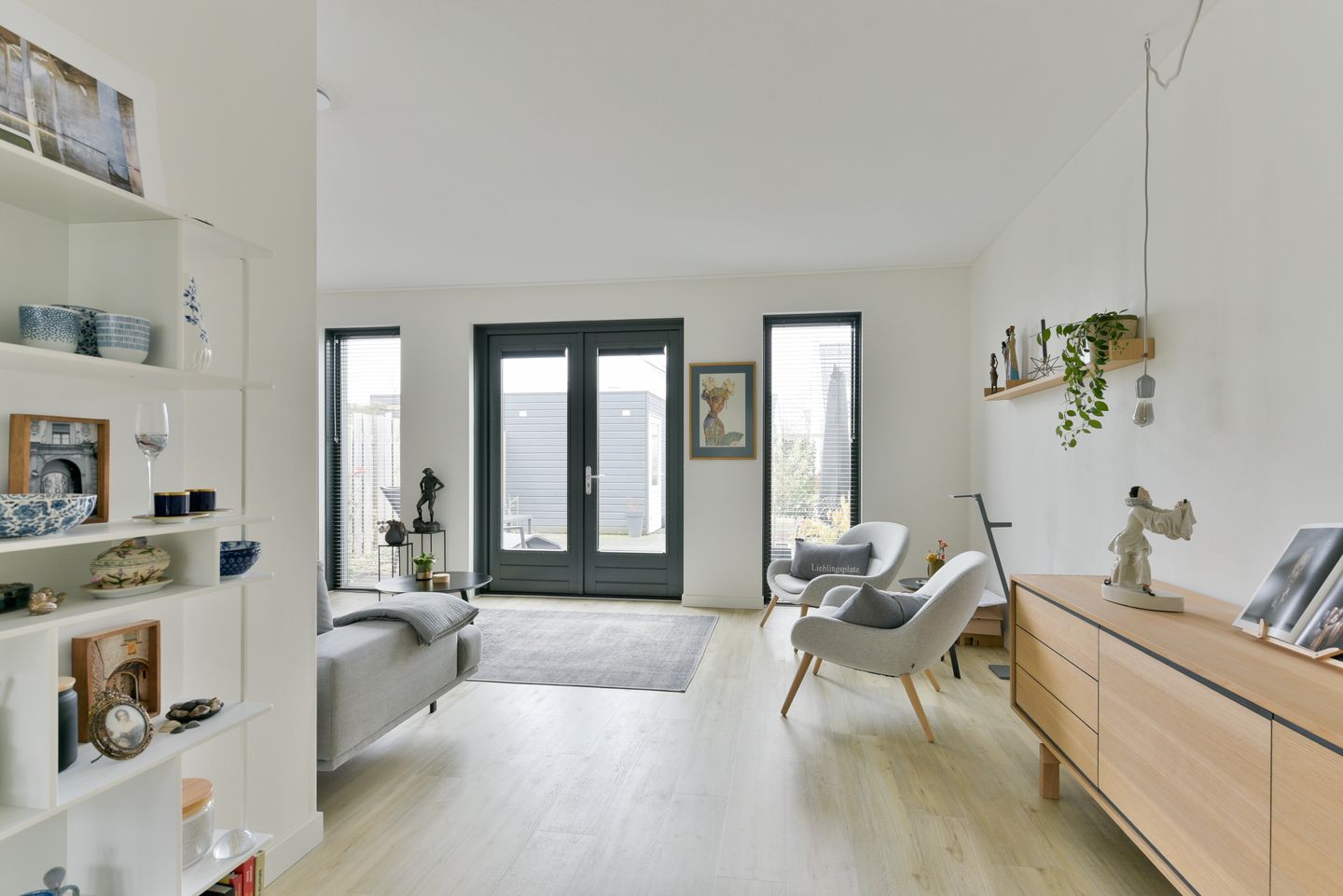 Photo 5 of Roodborsthaag 10