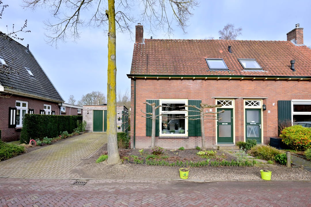 Photo 41 of Hoofdstraat 12