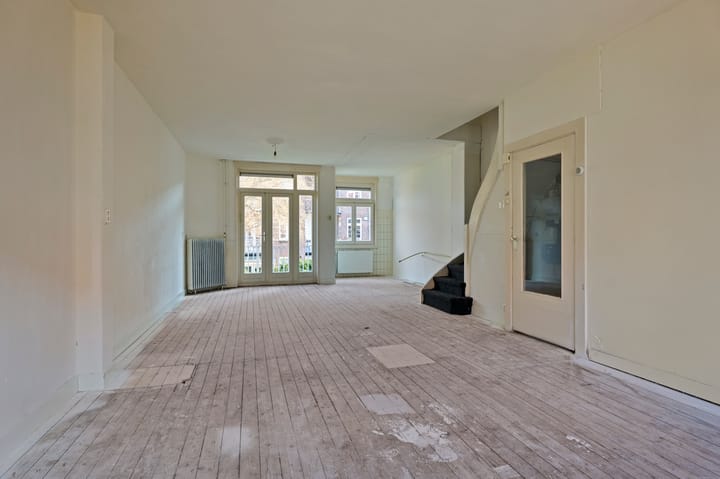 Photo 2 of Mariottestraat 10-1