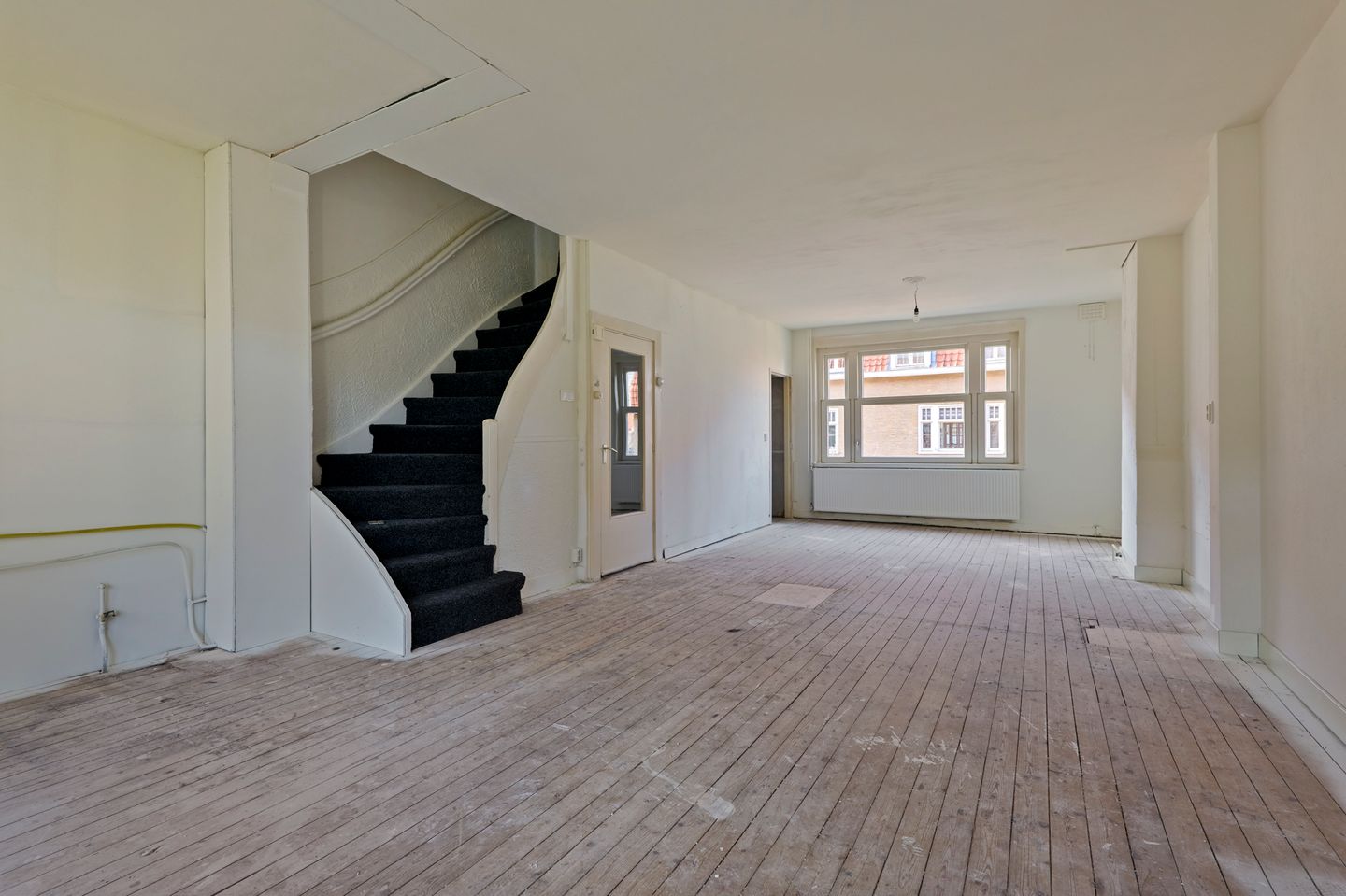 Photo 4 of Mariottestraat 10-1