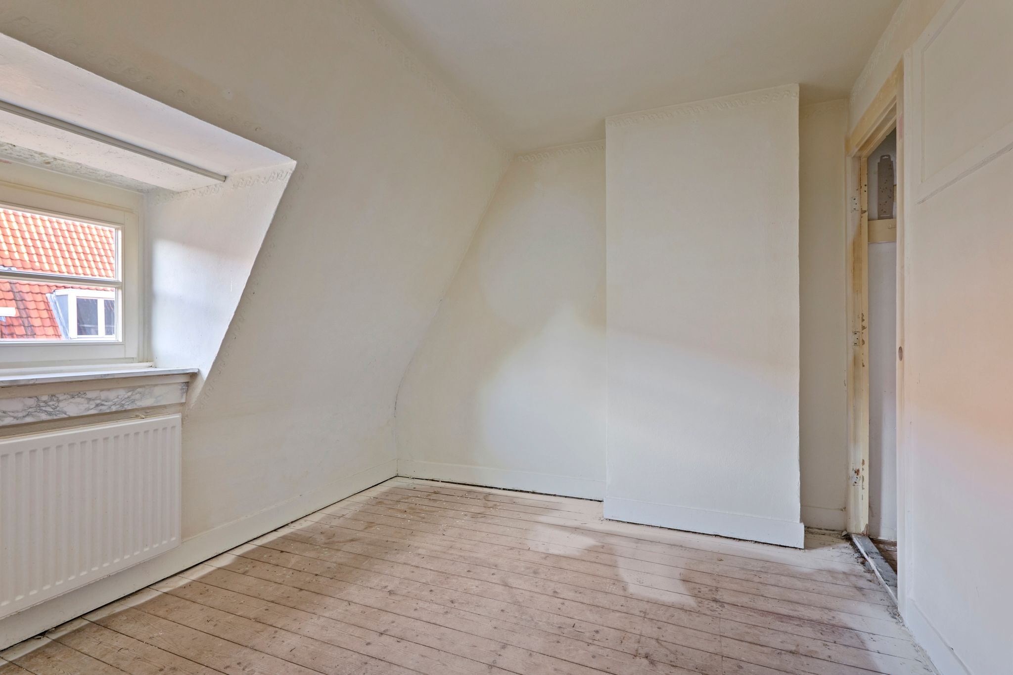 Photo 15 of Mariottestraat 10-1