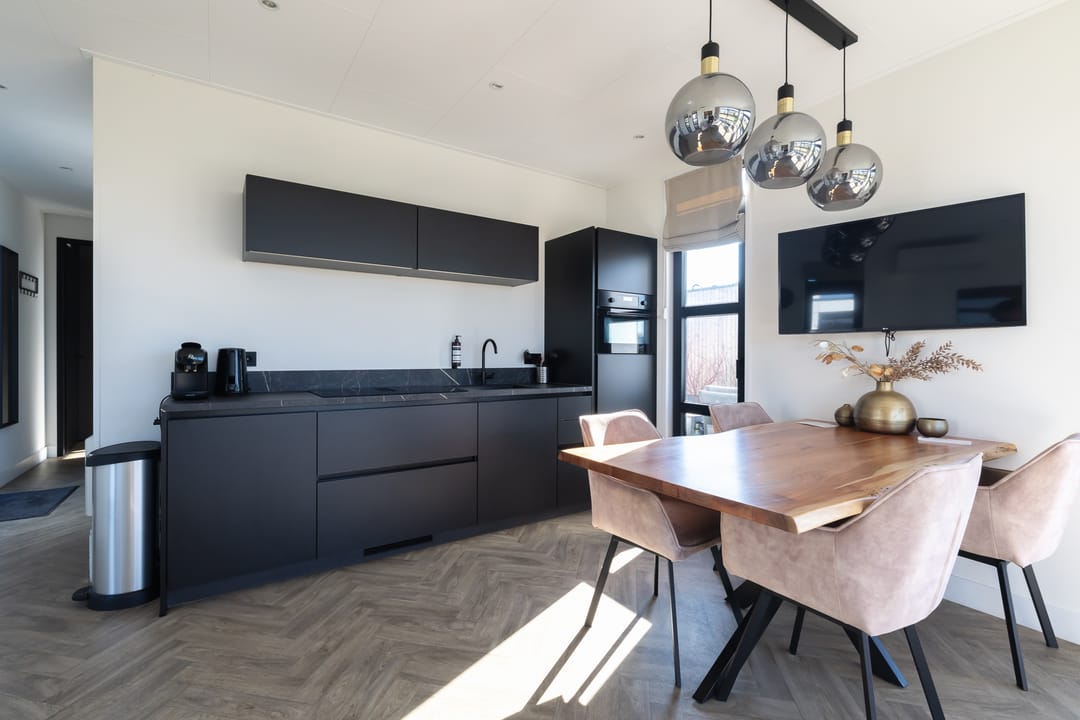 Photo 13 of Nieuw-Loosdrechtsedijk 215-15