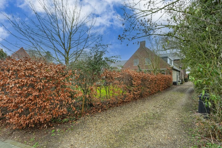 Foto 3 van Rivierstraat 1