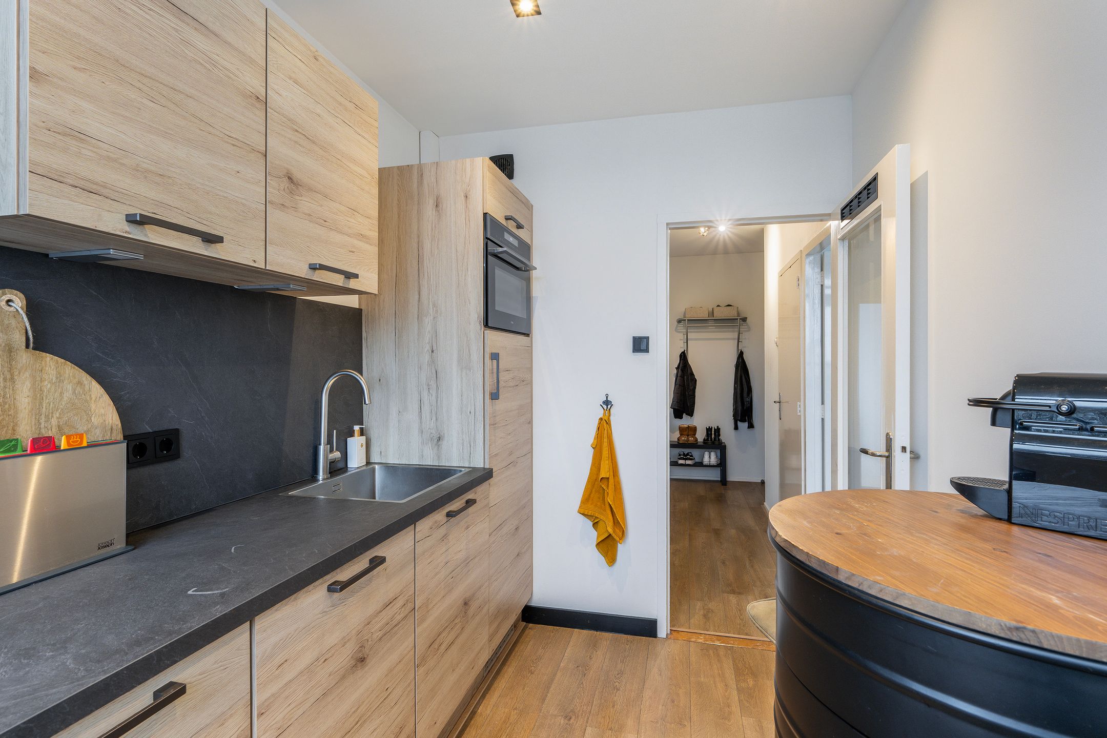 Foto 15 van Van Anrooystraat 417