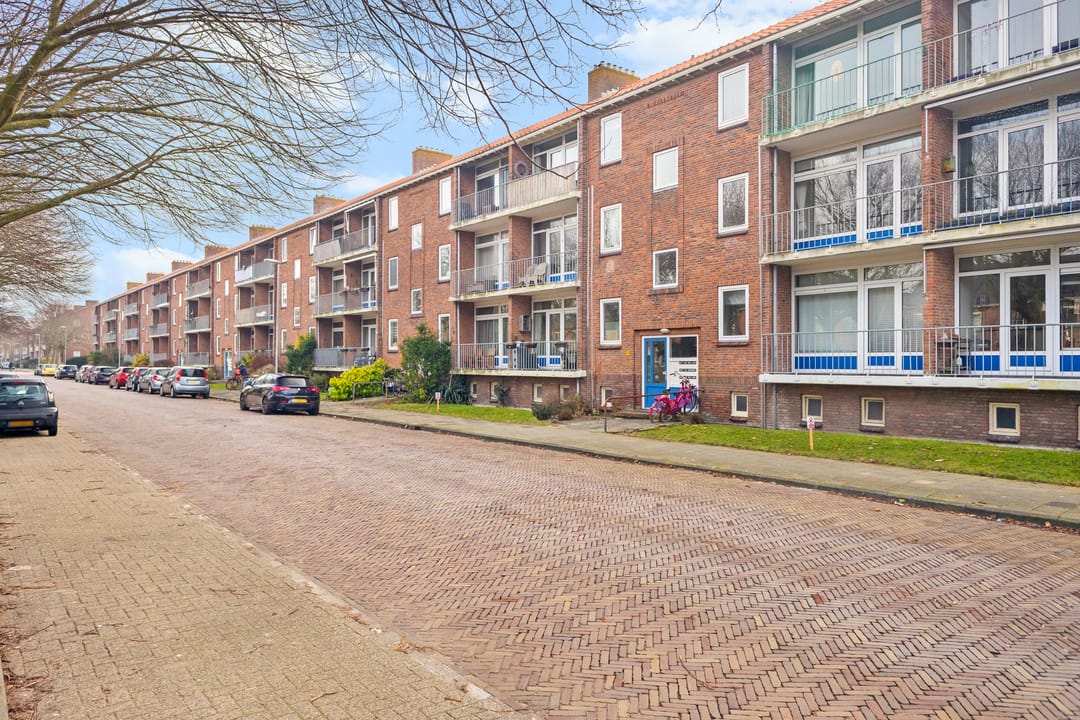 Photo 2 of H.A. Lorentzstraat 22