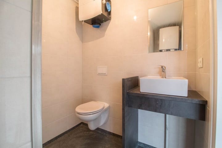 Photo 4 of Kloekhorststraat 14-R