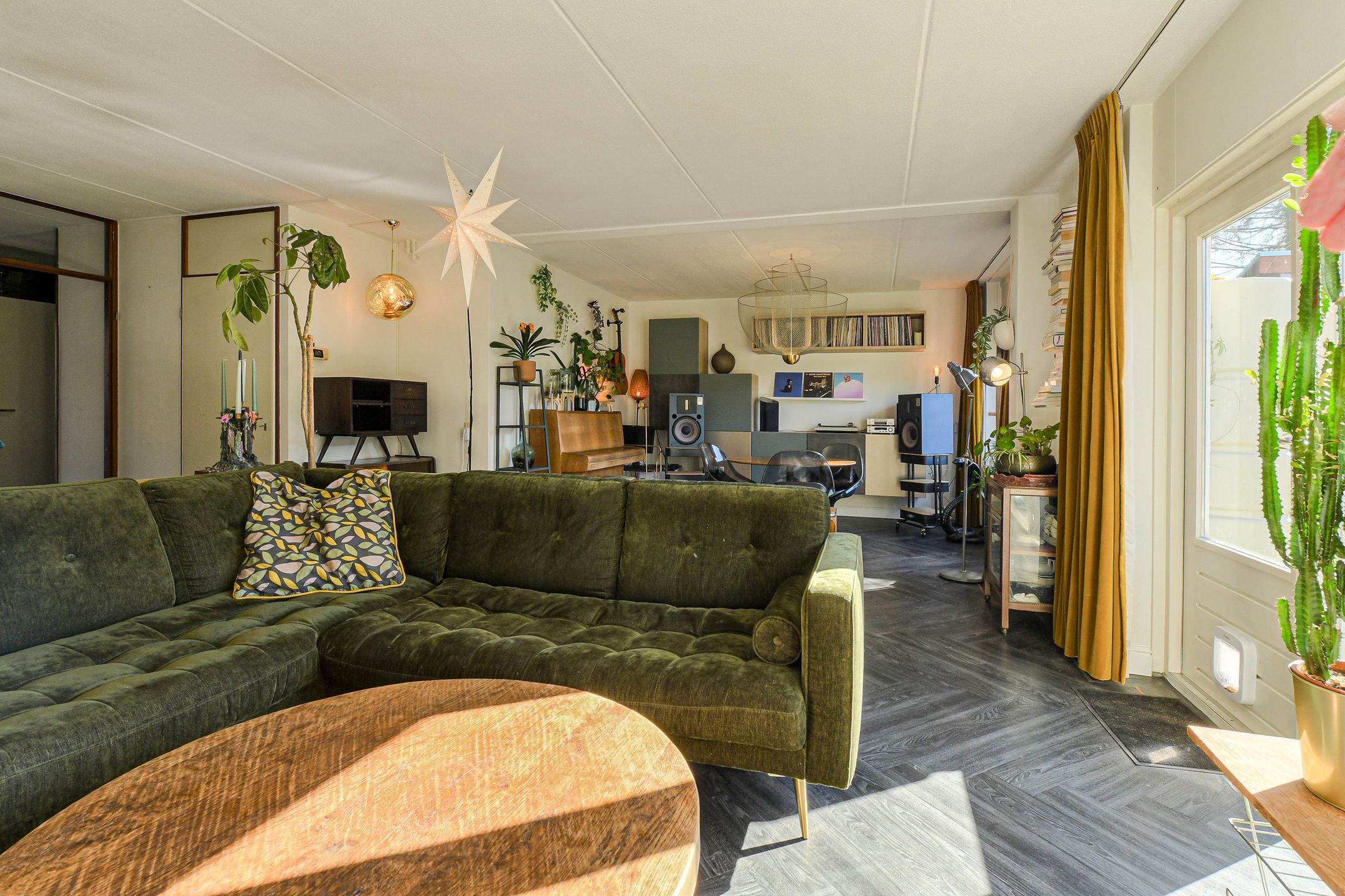 Foto 12 van Bertelsberg 136