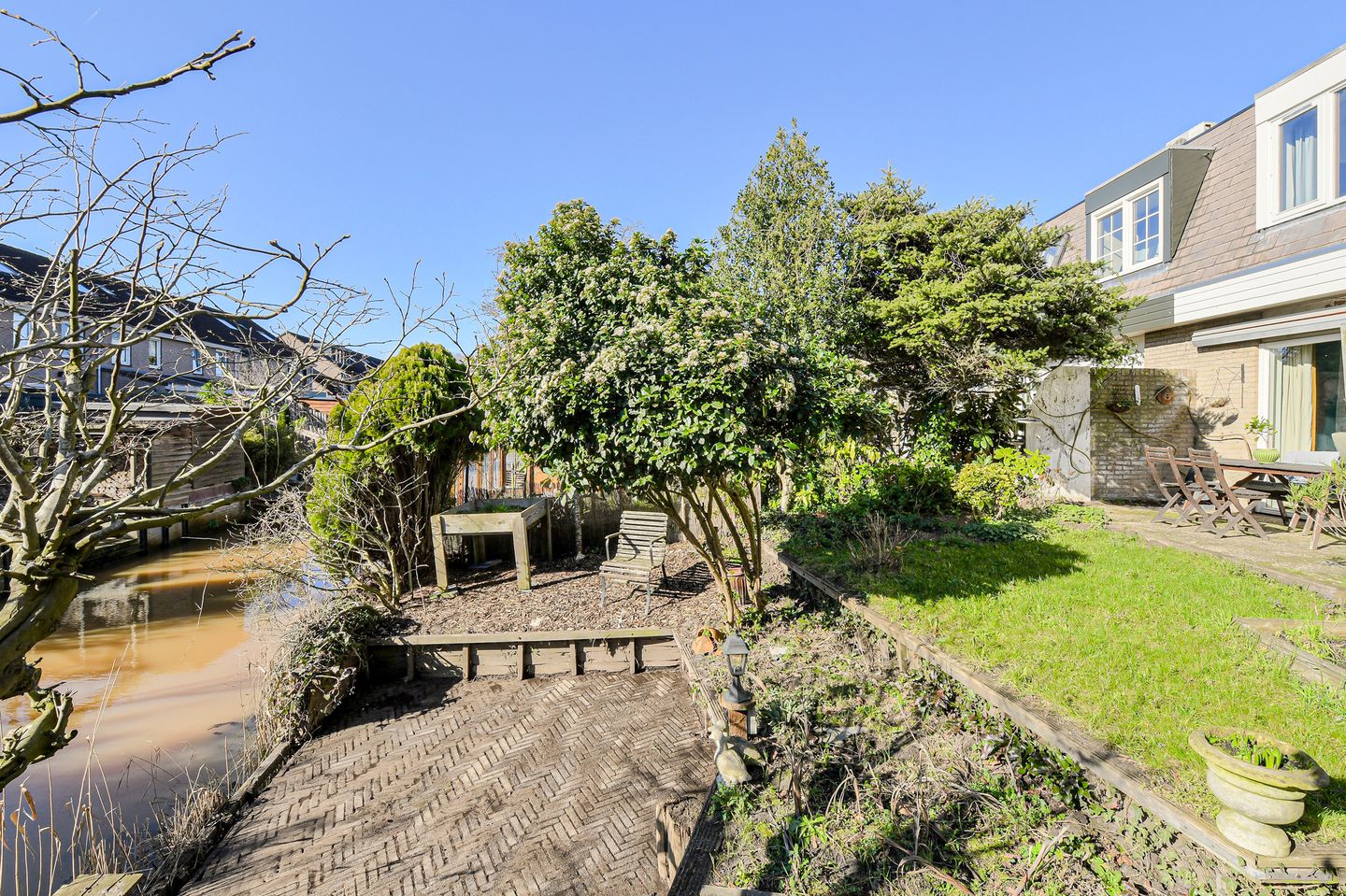 Foto 40 van Bertelsberg 136