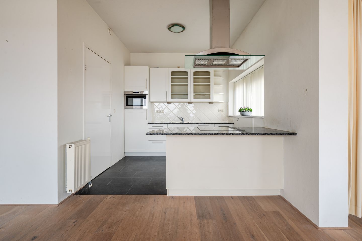Photo 10 of Lemmerstraat 169