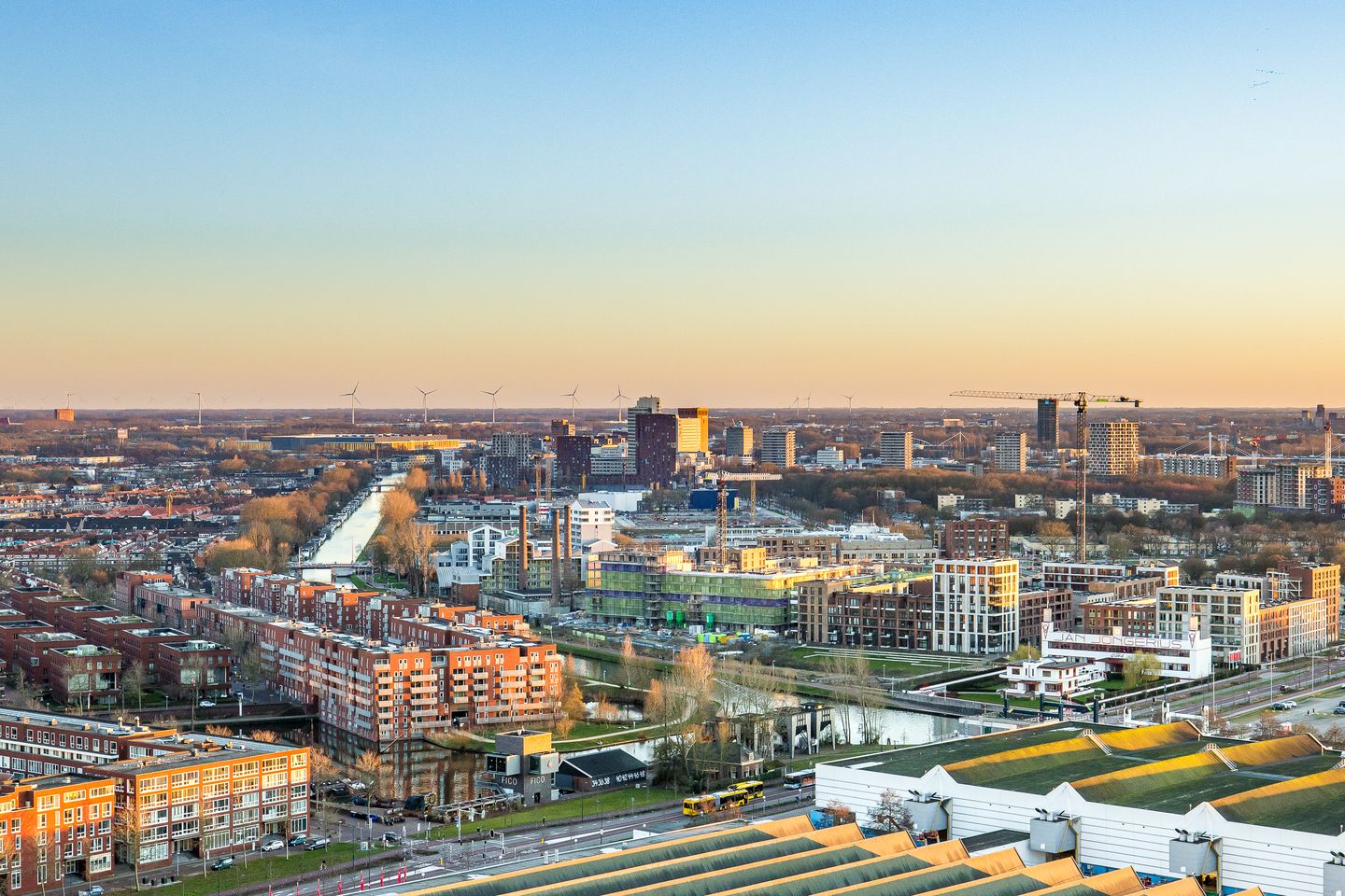 Foto 14 van Hoola van Nootenstraat 374