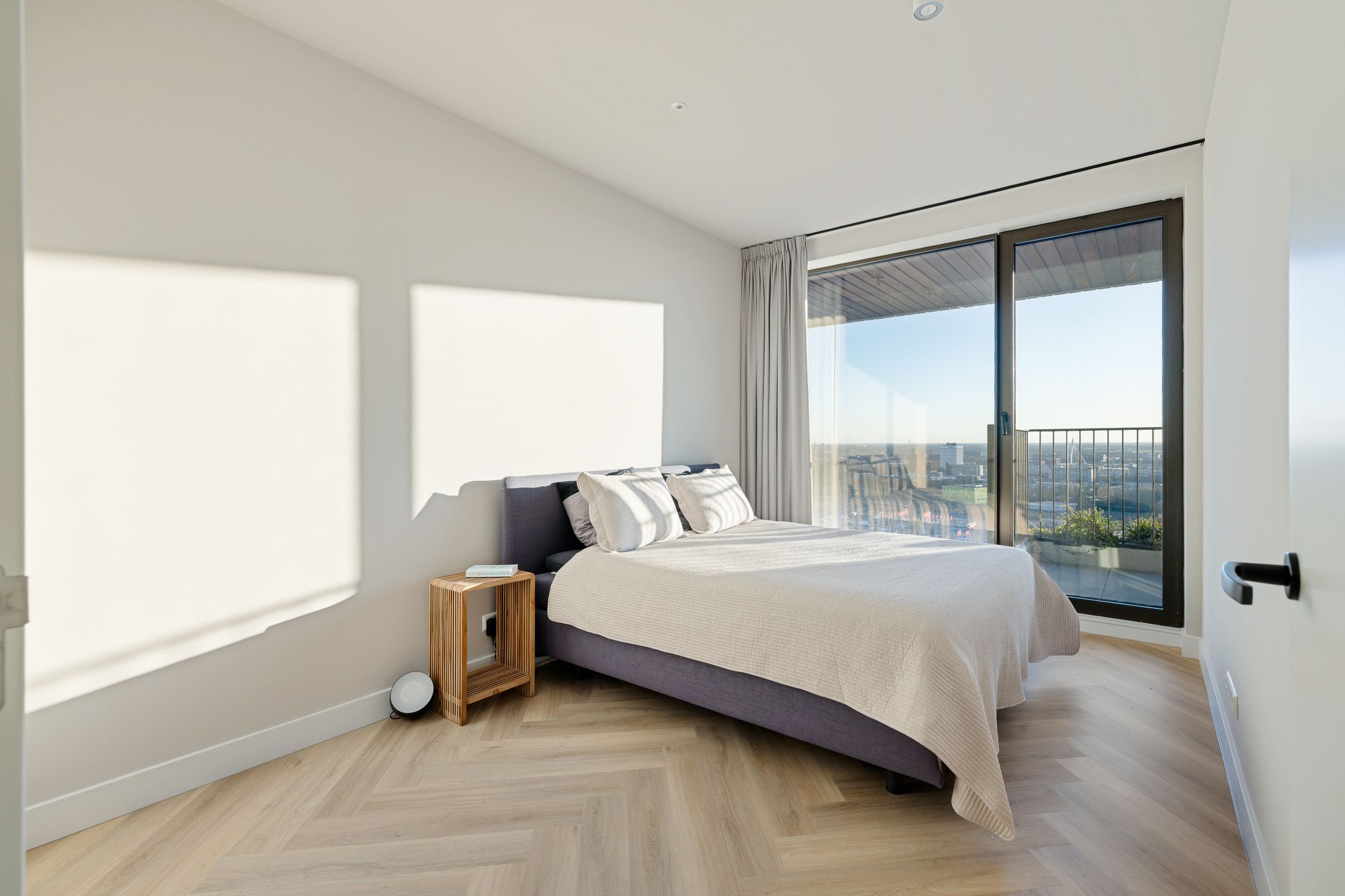 Foto 24 van Hoola van Nootenstraat 374