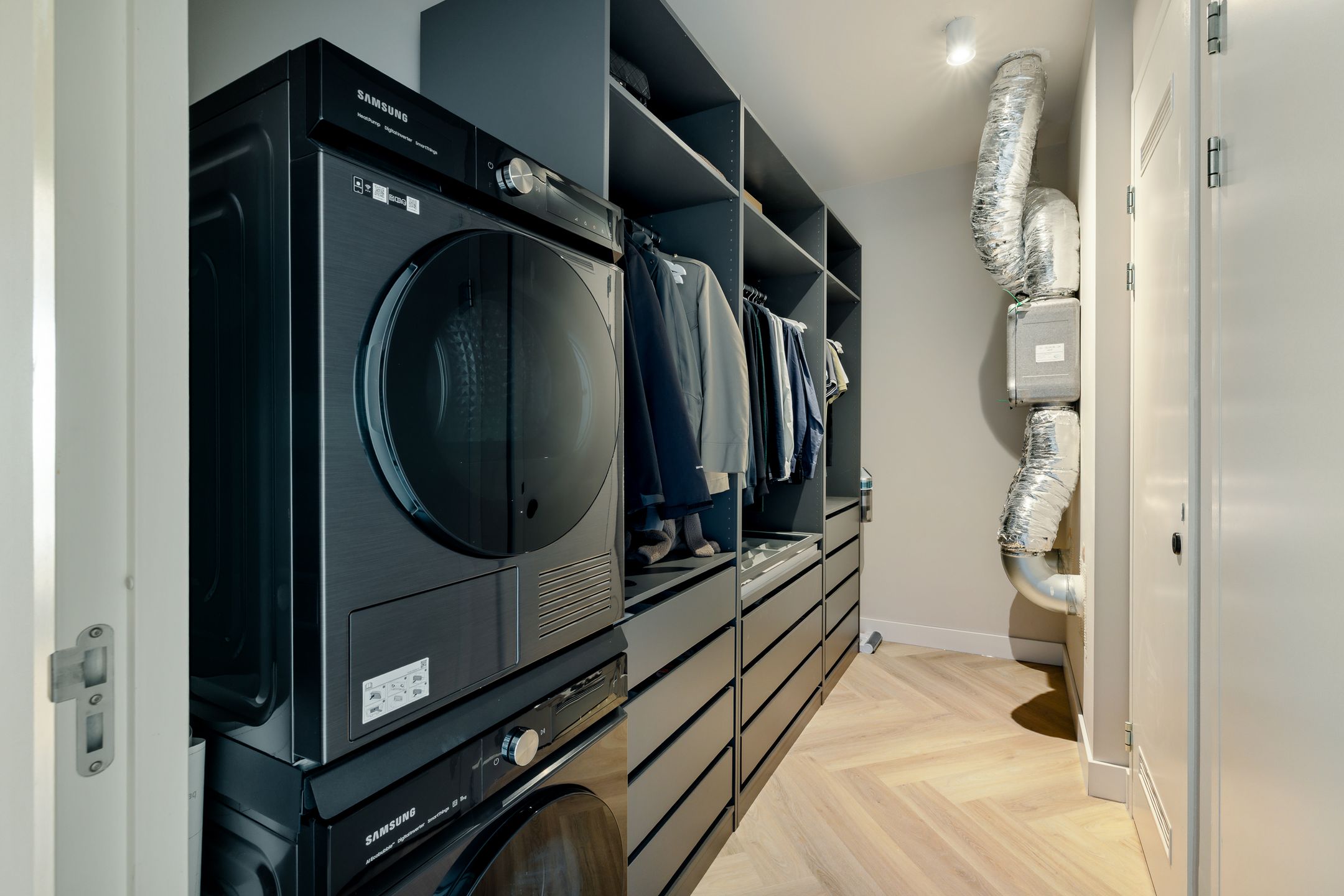 Foto 30 van Hoola van Nootenstraat 374