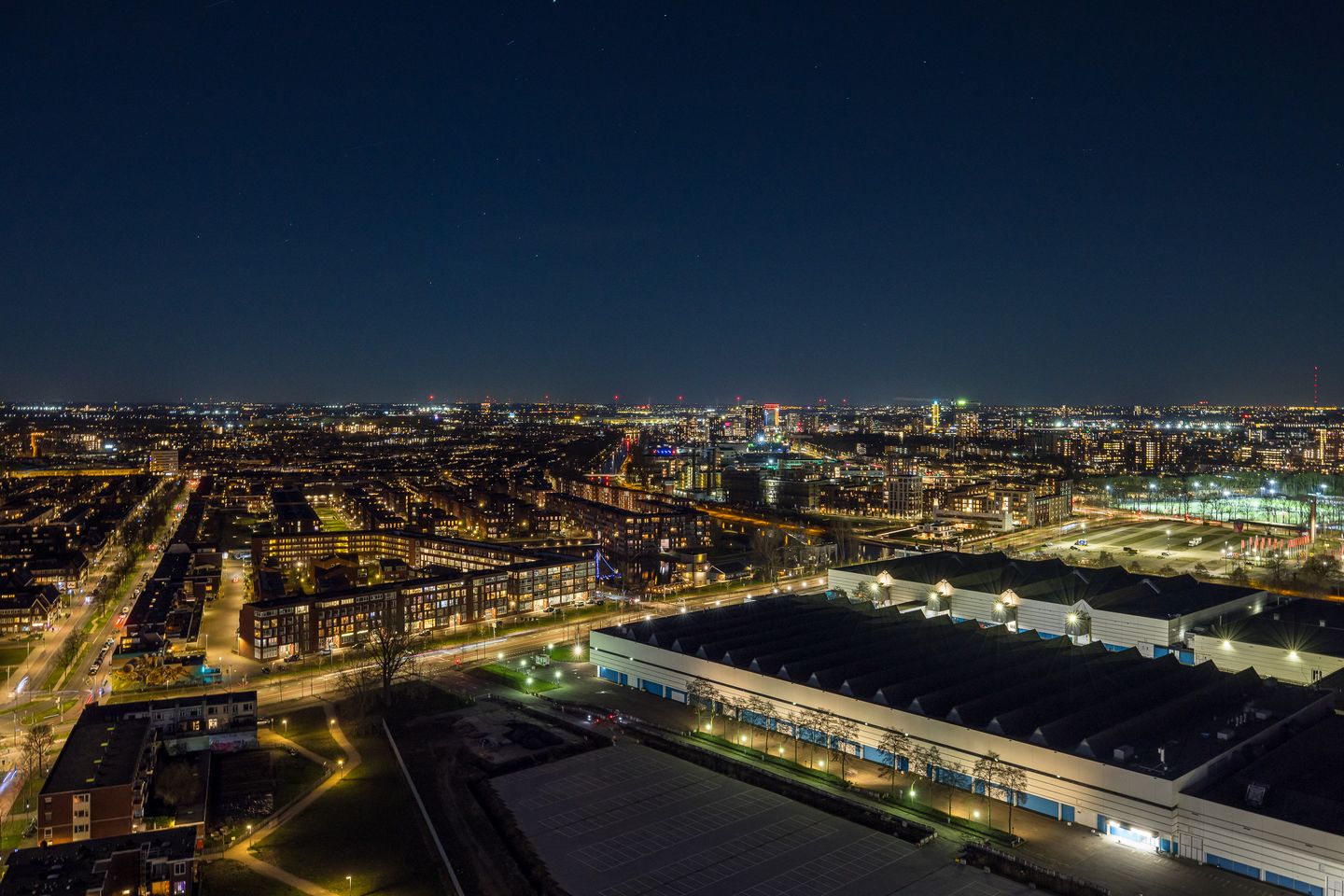 Foto 44 van Hoola van Nootenstraat 374