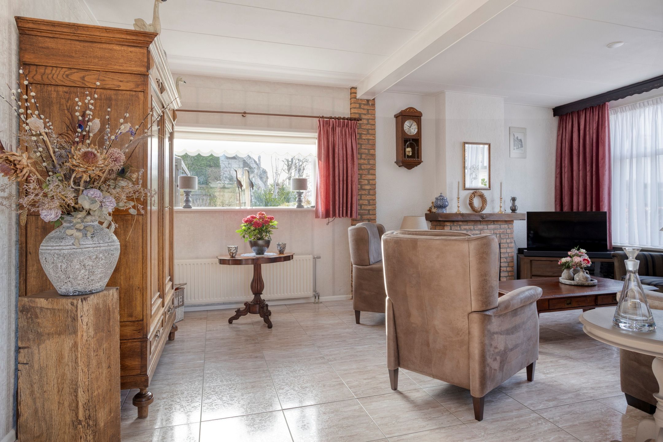 Foto 15 van Burgemeester Overdorpstraat 49