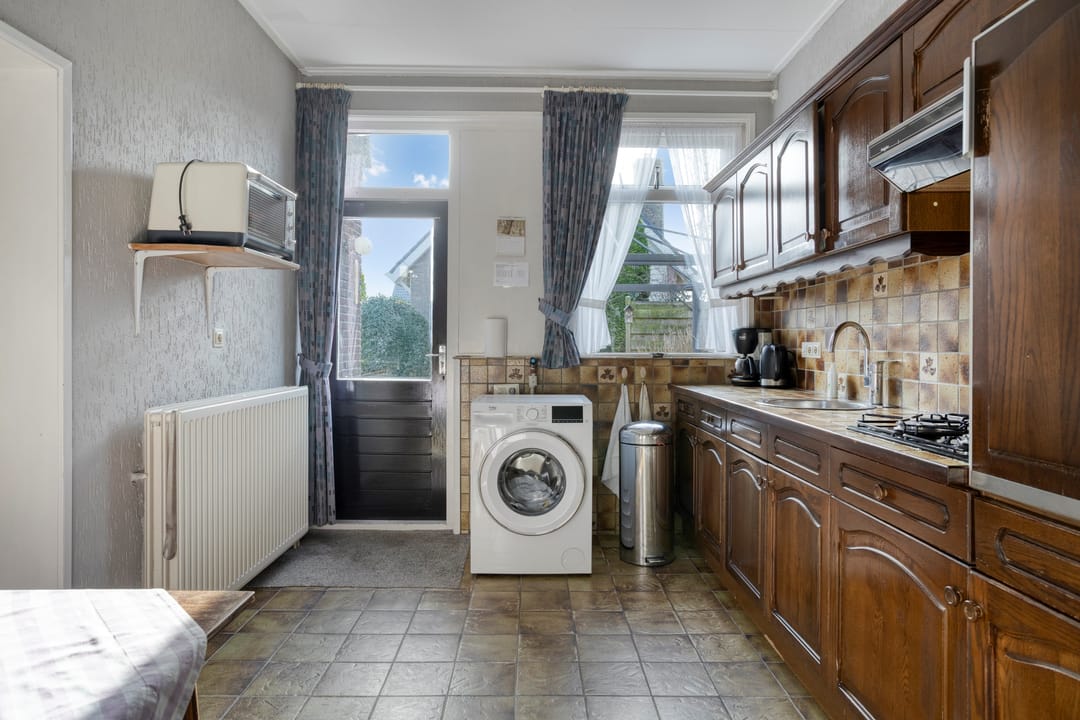 Foto 16 van Burgemeester Overdorpstraat 49