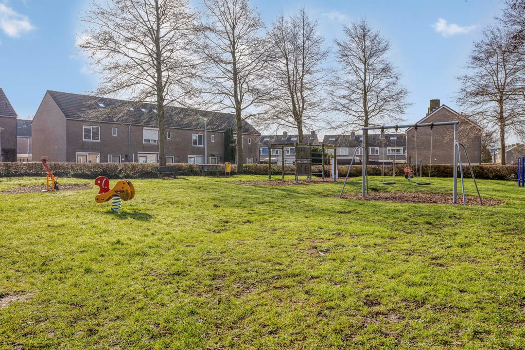 Foto 37 van Burgemeester Overdorpstraat 49