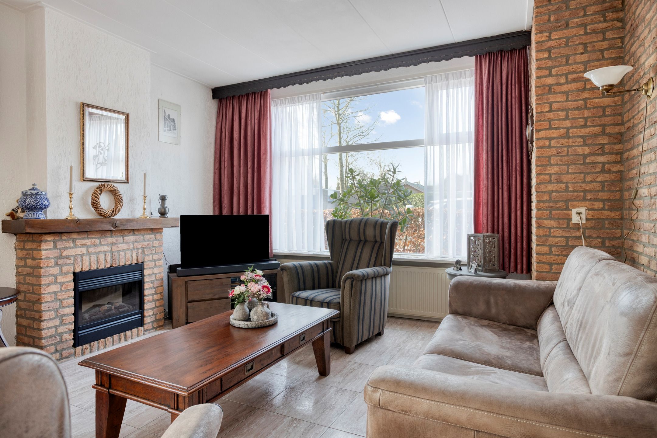 Foto 12 van Burgemeester Overdorpstraat 49