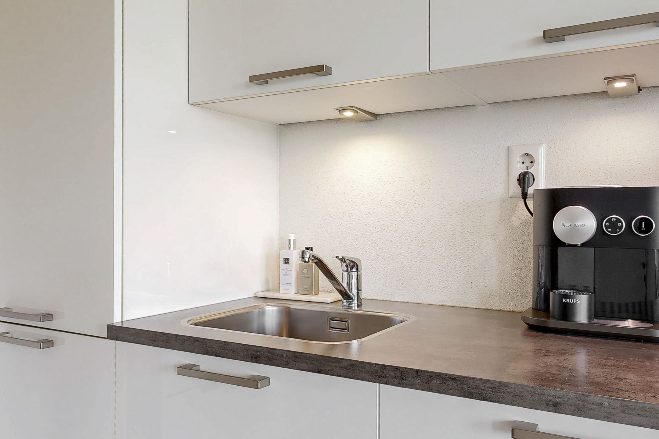 Photo 9 of Meentwal 7-G