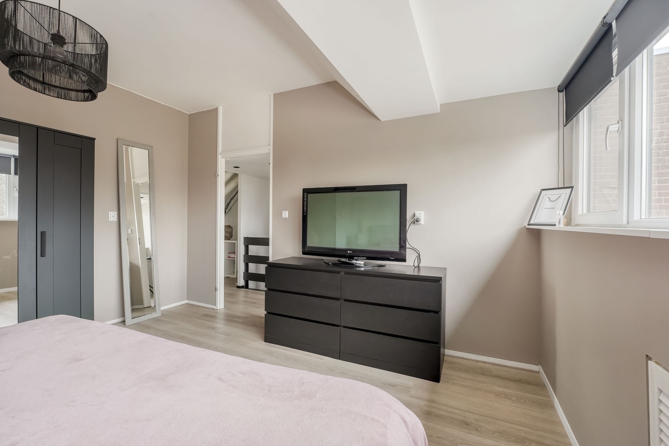 Foto 30 van Pallas 32