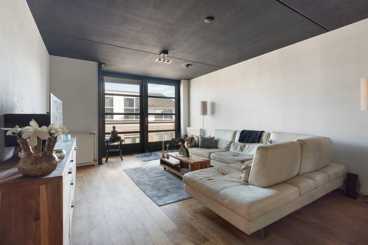 Photo 4 of Bernhardstraat 47