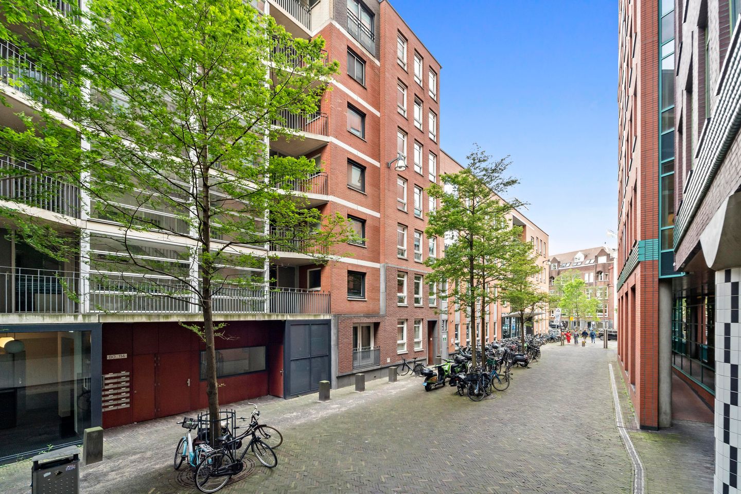 Photo 5 of Muzenstraat 102