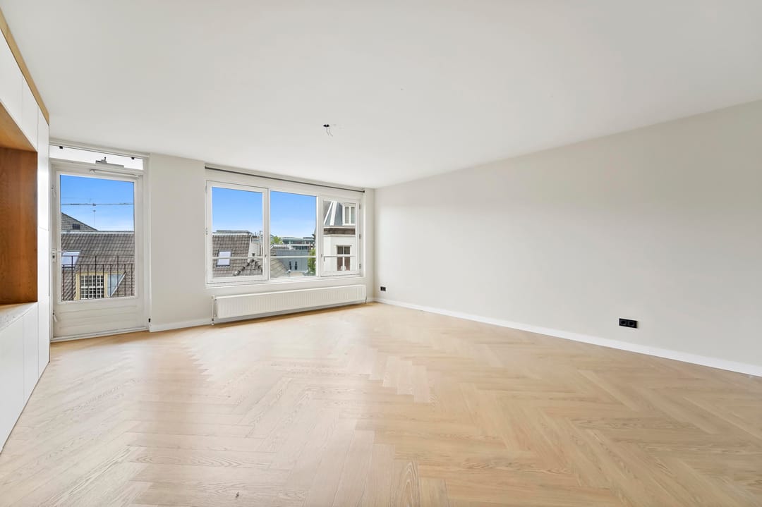 Photo 11 of Muzenstraat 102