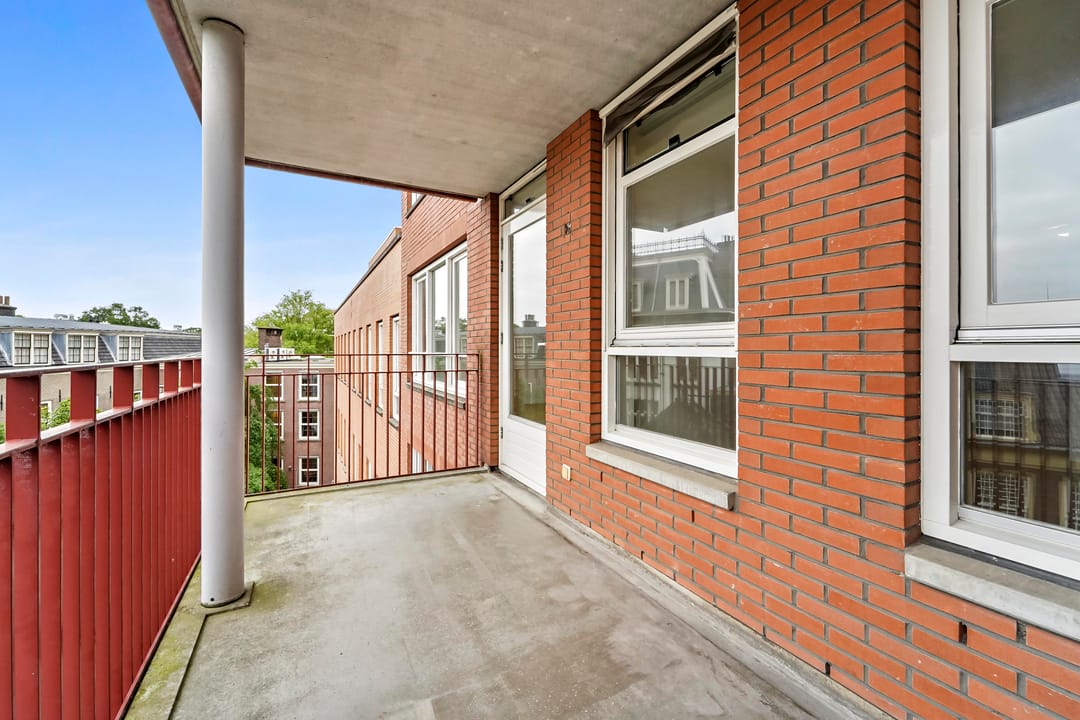 Photo 13 of Muzenstraat 102