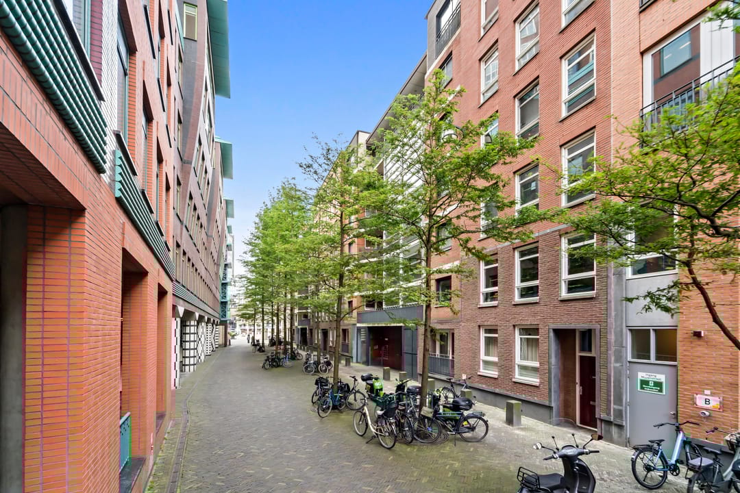 Photo 32 of Muzenstraat 102