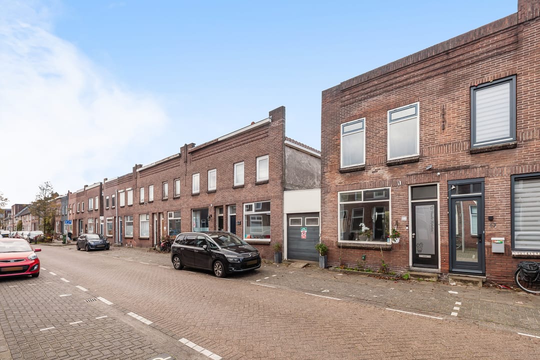 Foto 41 van Graaf van Bloisstraat 65