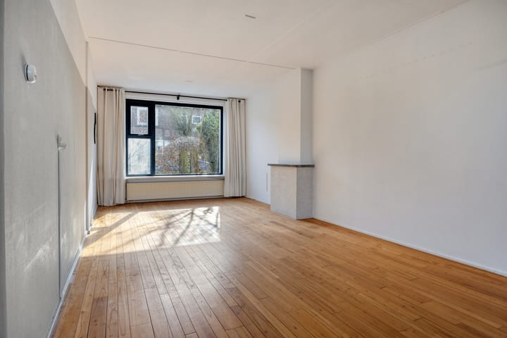 Photo 2 of Distelstraat 30