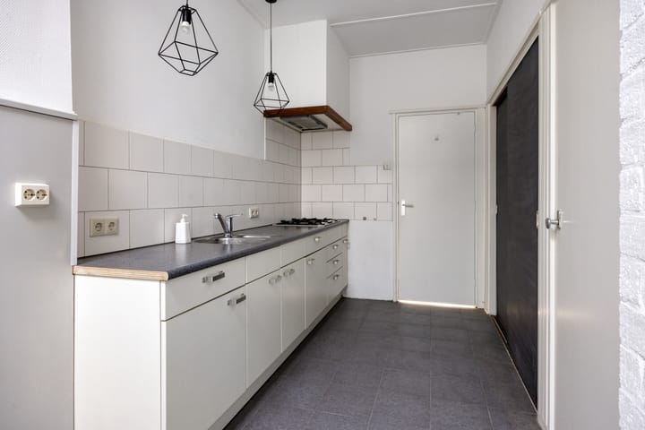 Photo 3 of Distelstraat 30