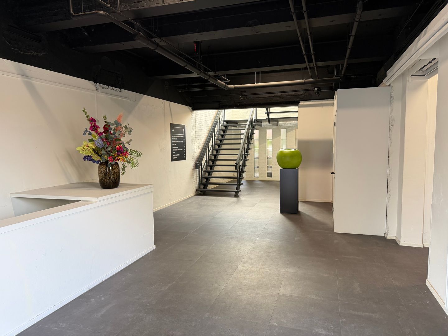 View photo 3 of Hoornwerkstraat 1-M