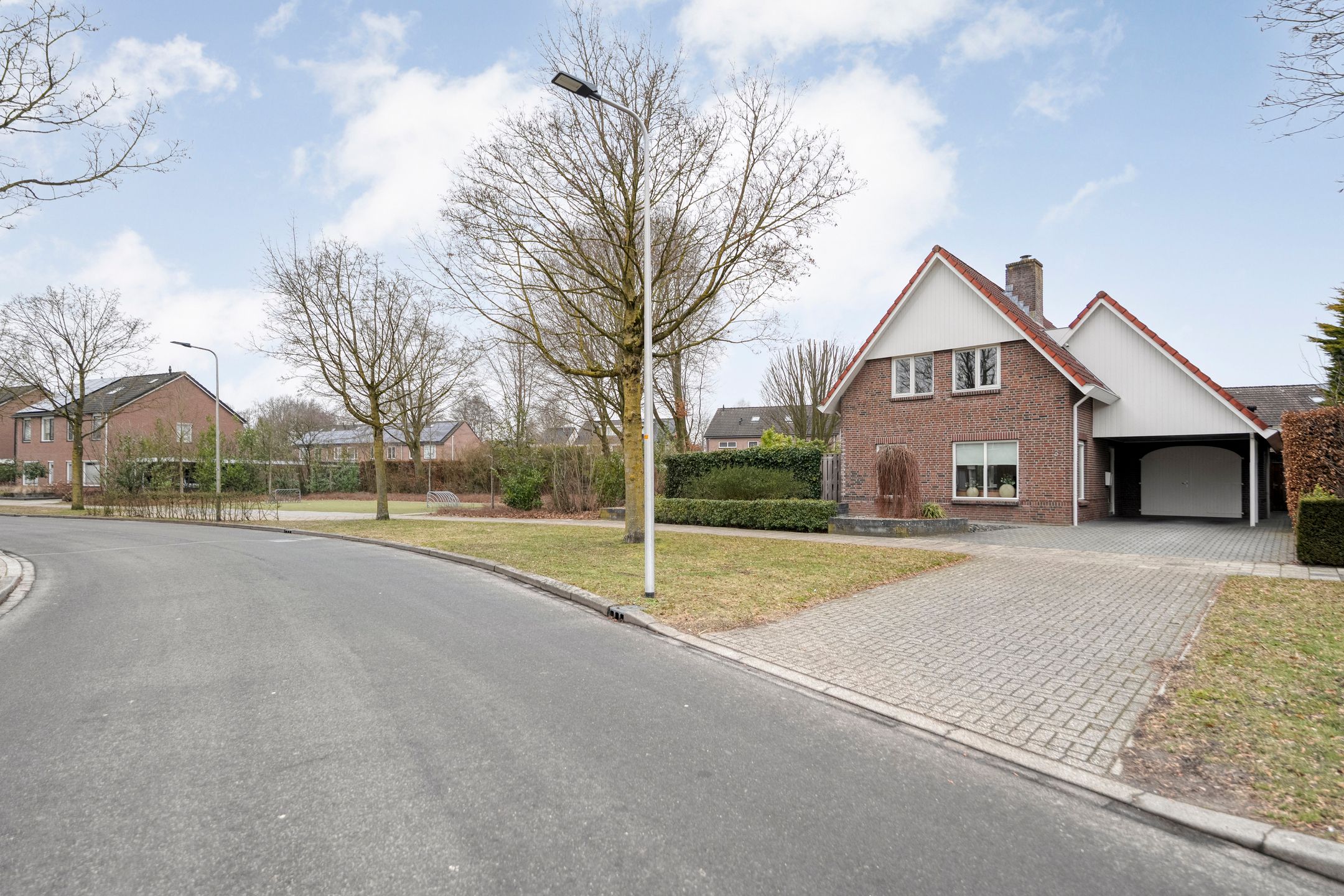 Photo 30 of Havezatestraat 37