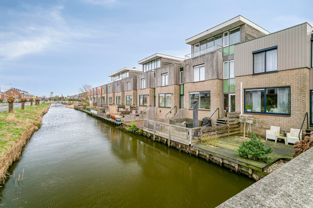 Tussenwoning aan van Swietenstraat 5, Kudelstaart