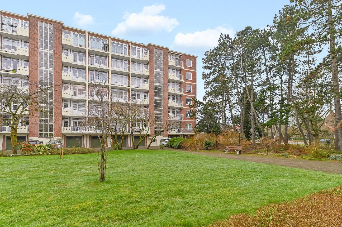 Foto 34 van Daal en Bergselaan 4