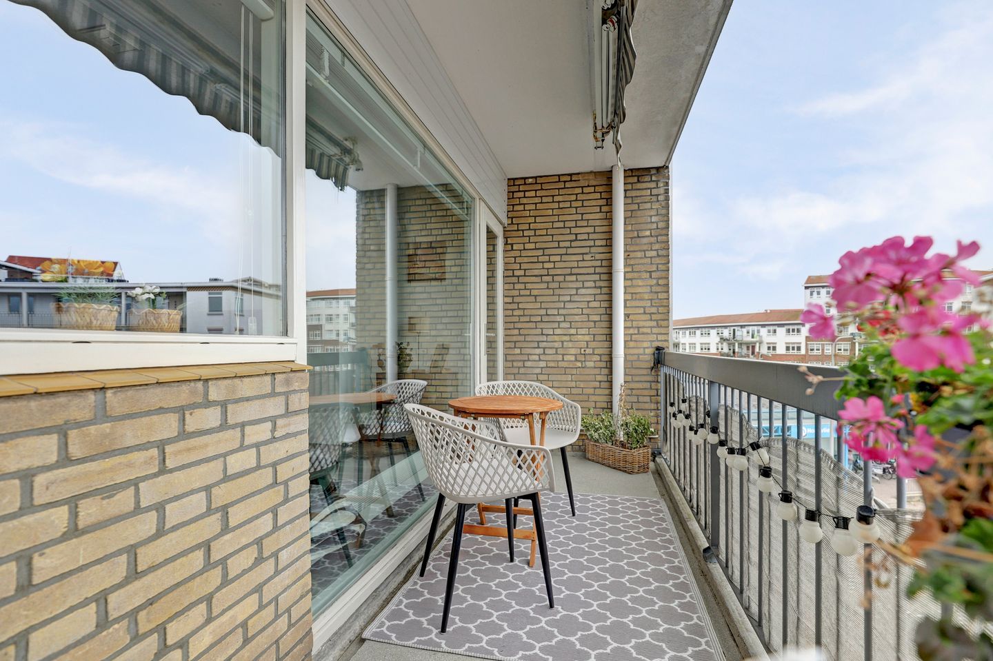 Photo 19 of Oegstgeesterweg 98