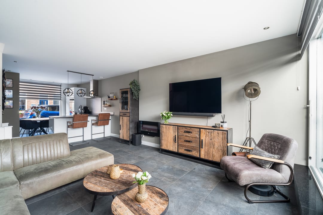 Photo 11 of Emmastraat 35