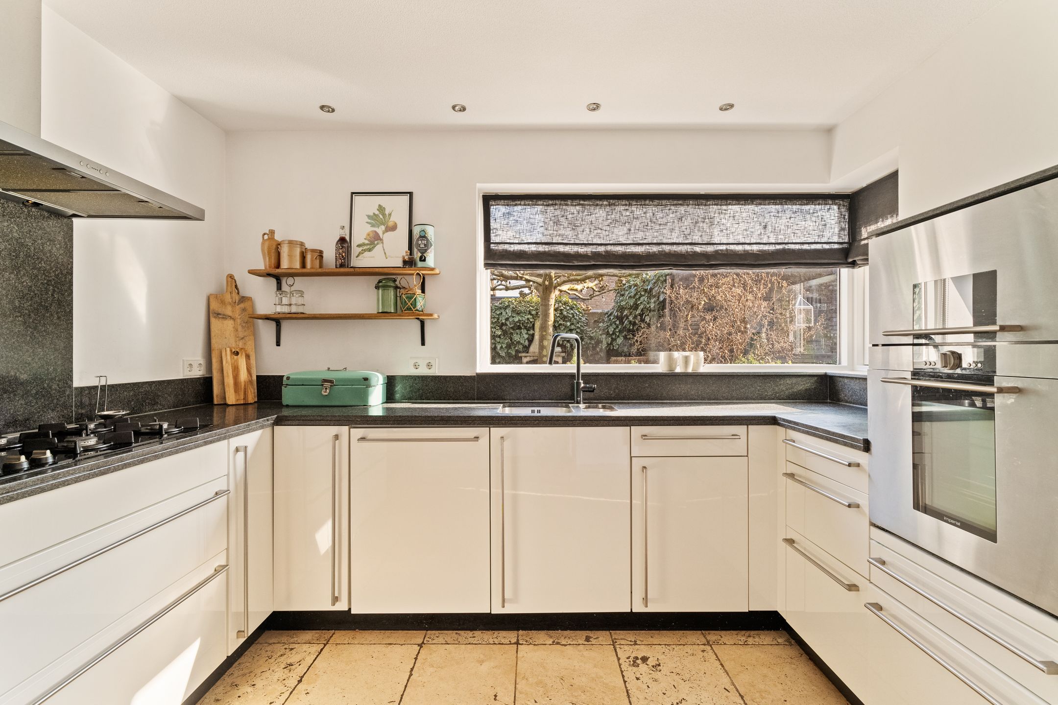 Photo 18 of Willem Barthoenstraat 20