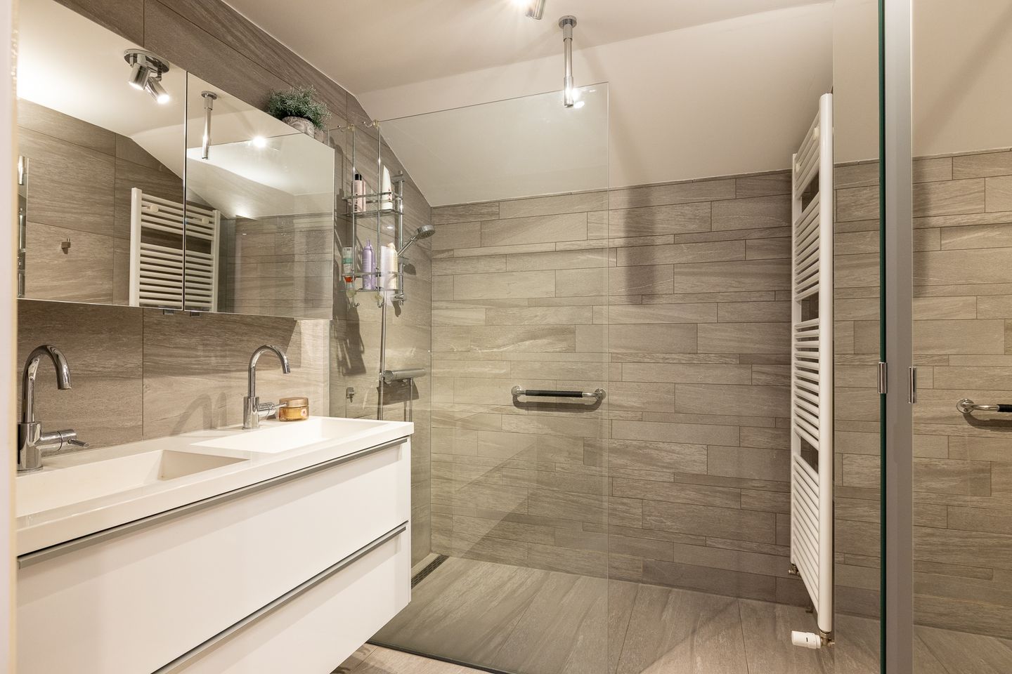 Photo 25 of Lelyweg 3