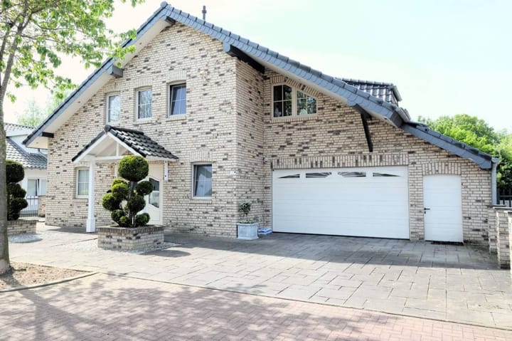 Foto 4 van Titus-Brandsma-Straße 8