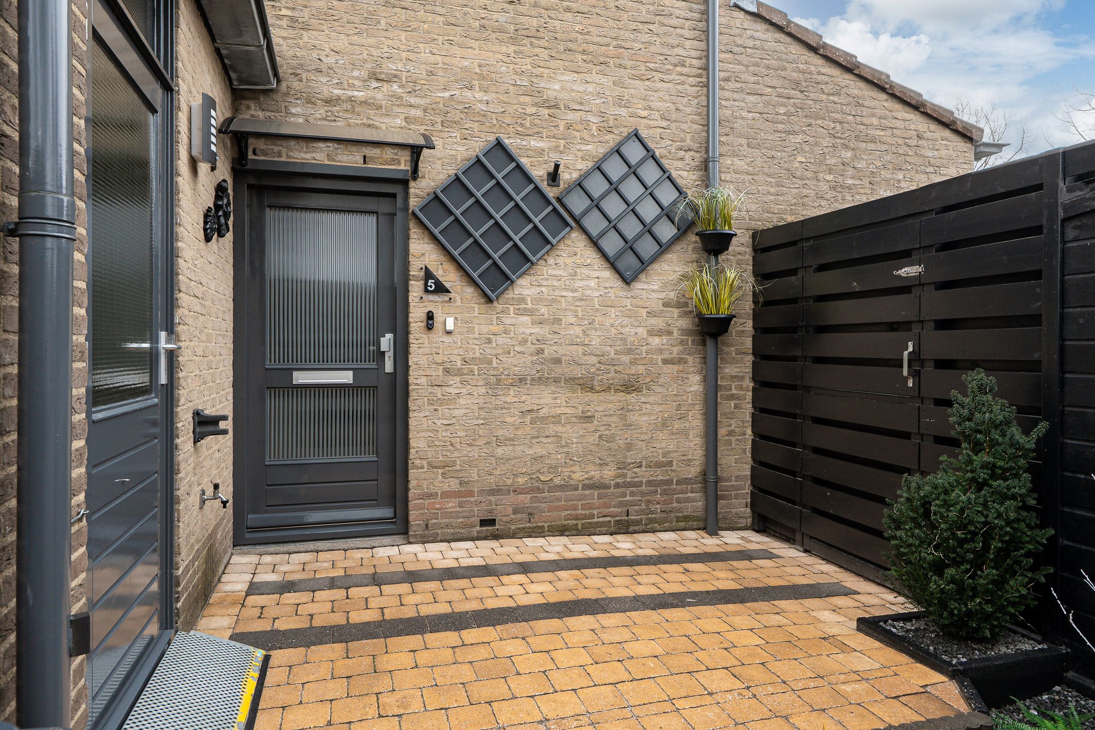 Photo 33 of Rollemastate 5